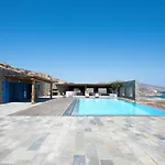 Villa Victoria!