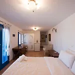 Villa Victoria!