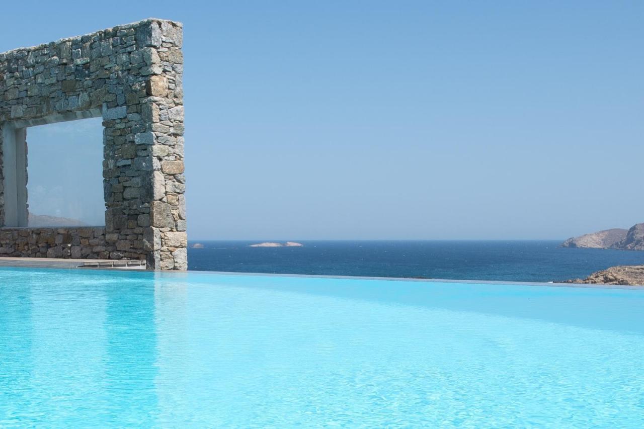 Victoria! Mykonos Town
